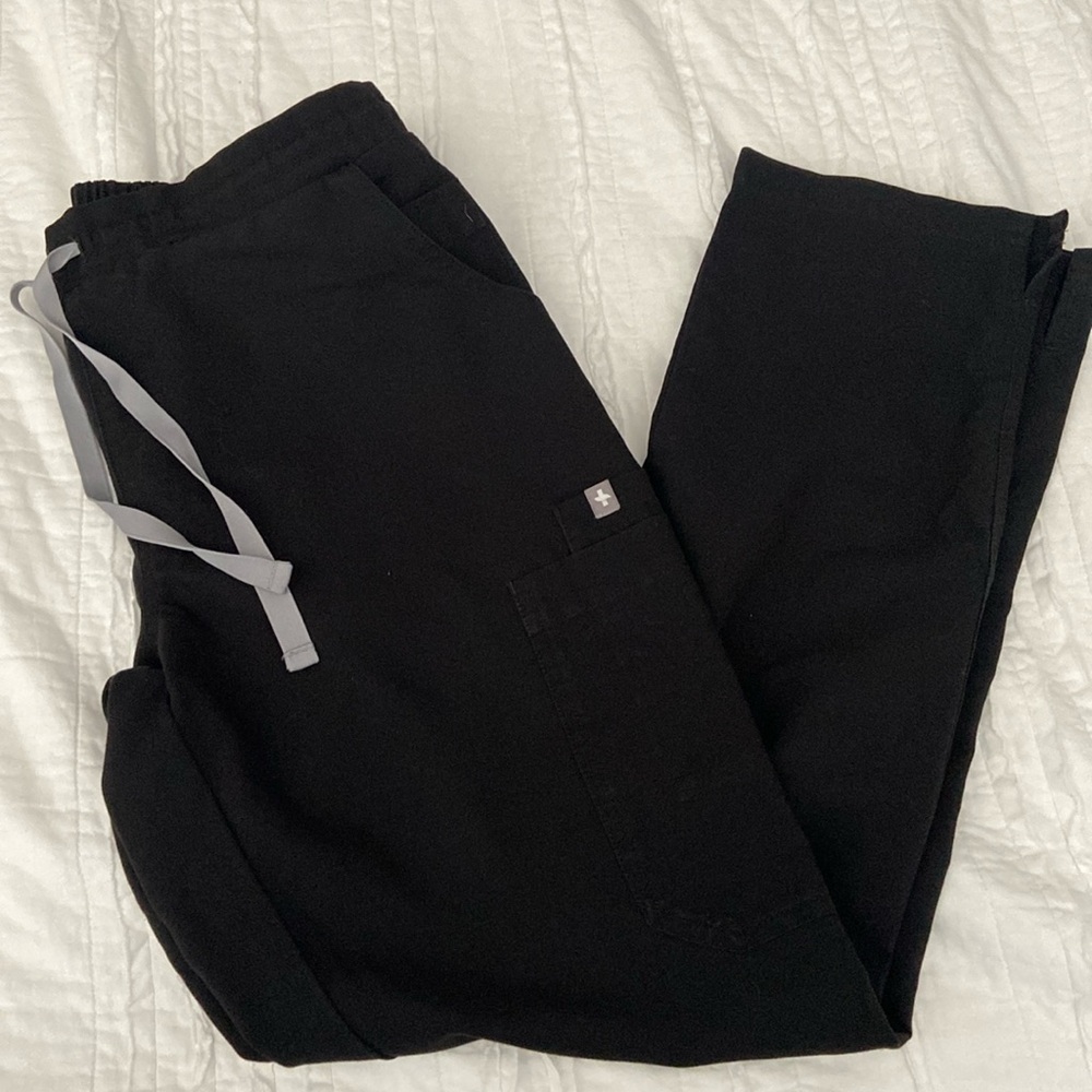 Figs yola scrub bottom